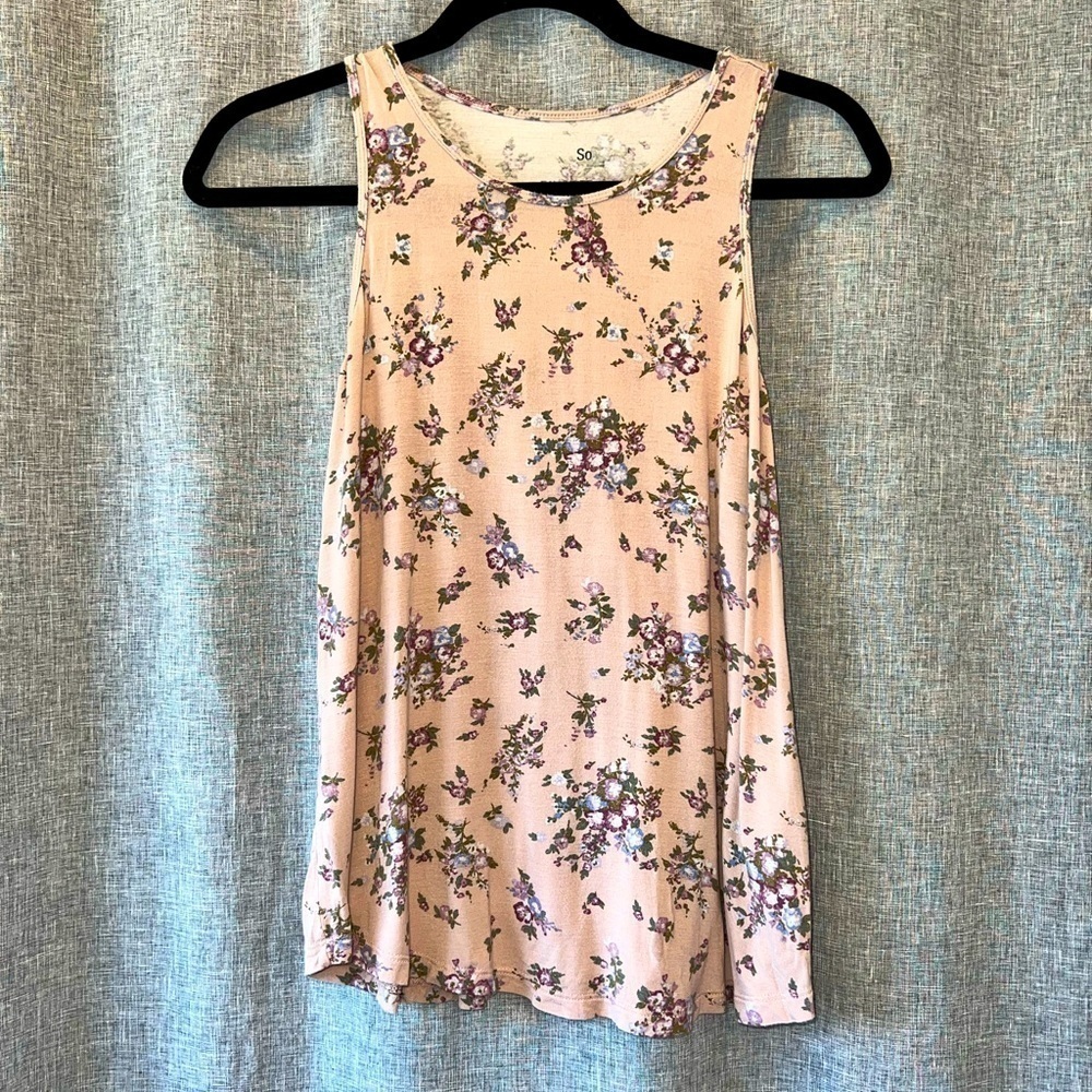 WOMEN'S SO Favorite Tank size xsmall